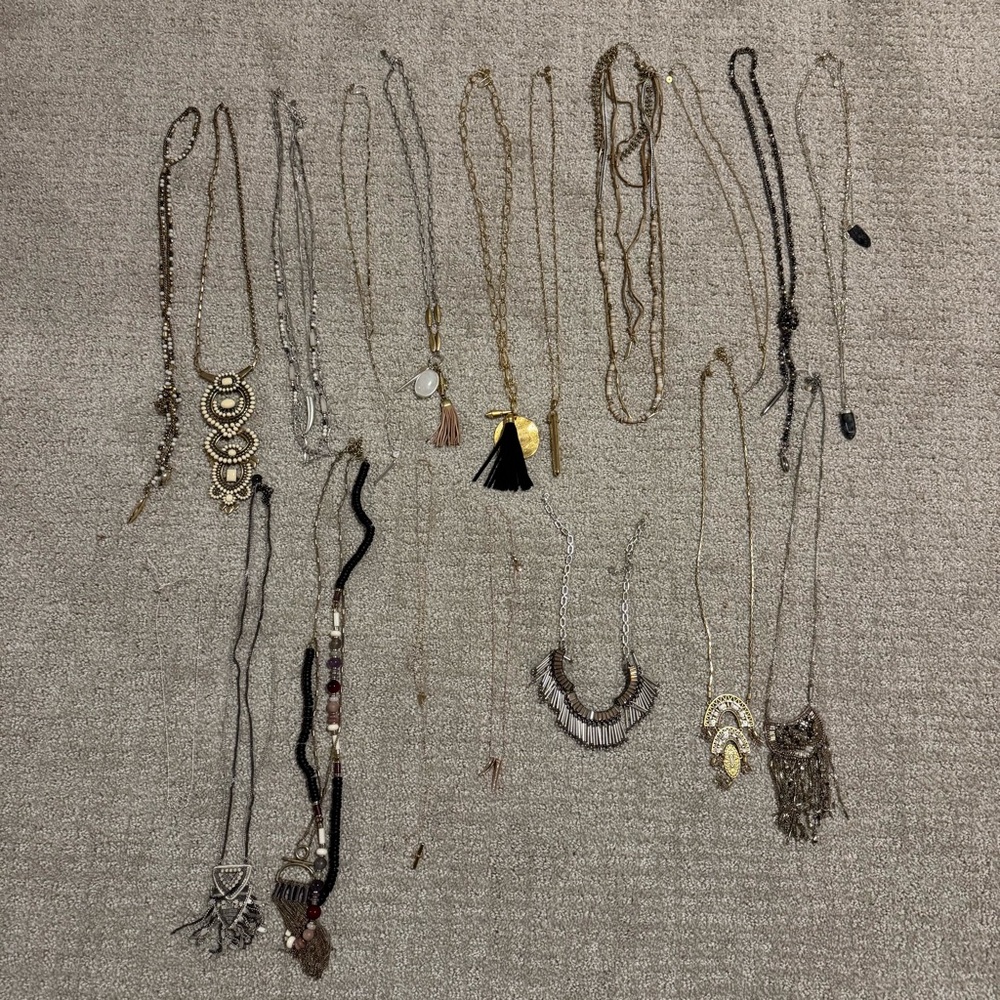Stella & Dot Necklace Lot